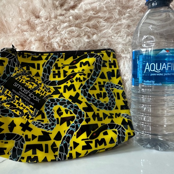 NWT Smashbox Yellow & Black Serpent Snake Print Makeup Bag Clutch - Picture 6 of 6